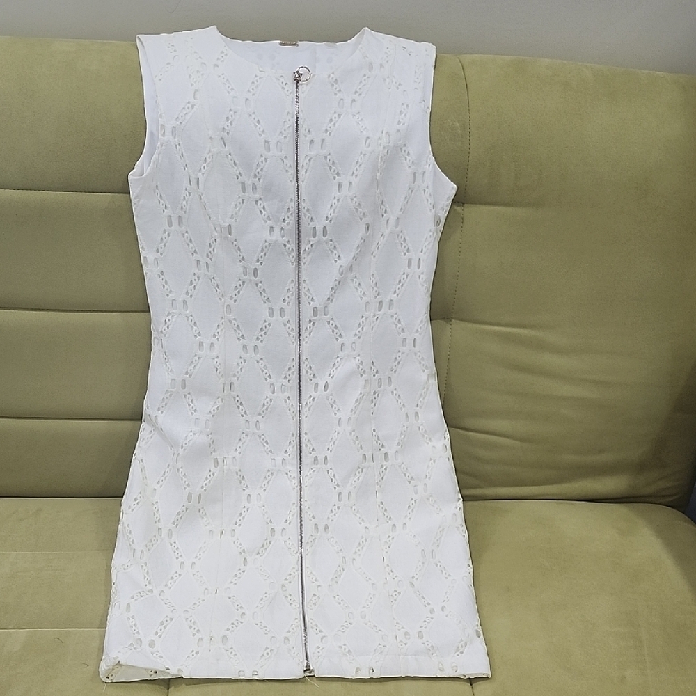 Tahari White Cream Sleeveless Sheath Mini Dress